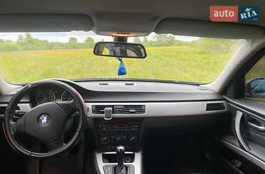 Седан BMW 3 Series 2005 в Пирятині