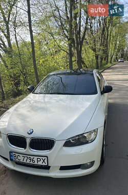 Купе BMW 3 Series 2009 в 