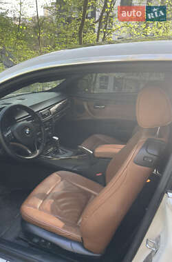 Купе BMW 3 Series 2009 в 