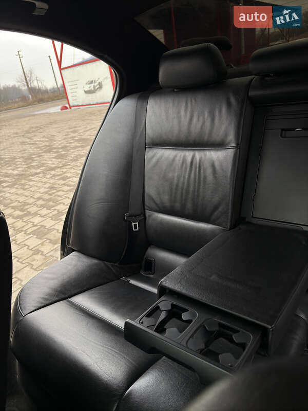 Седан BMW 3 Series 2011 в Чернівцях