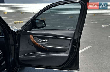 Седан BMW 3 Series 2013 в 