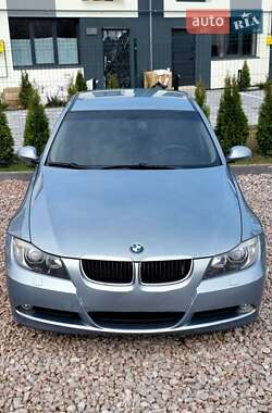 Седан BMW 3 Series 2005 в Києві
