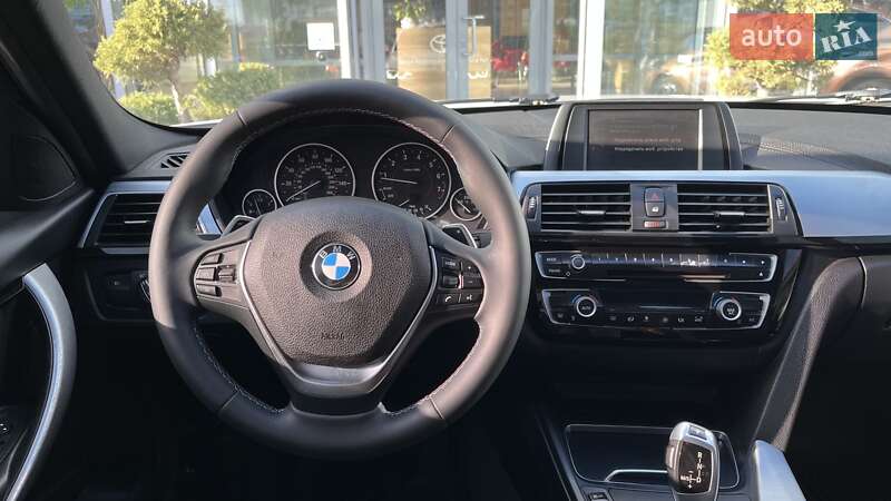 Седан BMW 3 Series 2017 в Чернігові