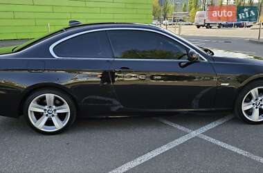 Купе BMW 3 Series 2010 в 