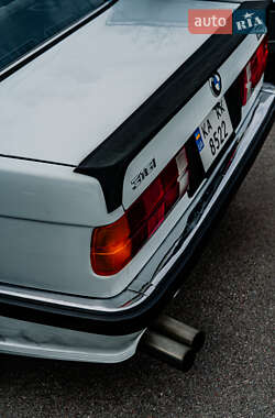 Седан BMW 3 Series 1987 в 