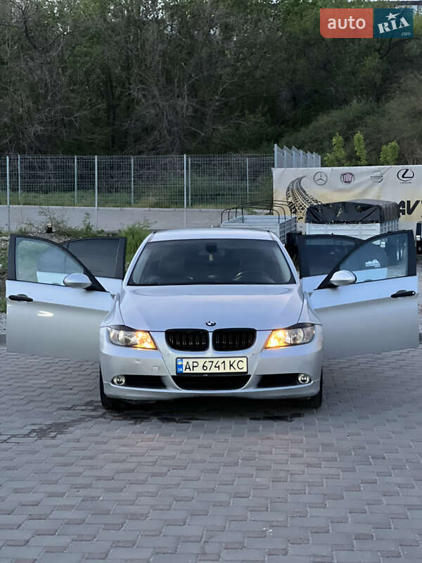 Седан BMW 3 Series 2005 в Измаиле фото 2 Седан BMW 3 Series 2005 в Измаиле