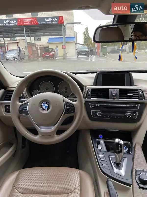 BMW 3 Series 2012 VIN WBA3B11020F378634 фото оголошення 8 з 41