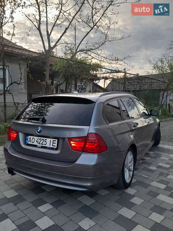 Універсал BMW 3 Series 2010 в Мукачевому