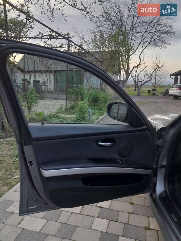 Універсал BMW 3 Series 2010 в Мукачевому