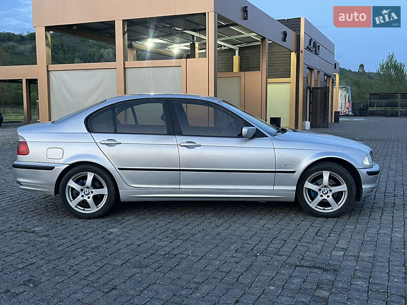 Седан BMW 3 Series 2000 в Солотвине