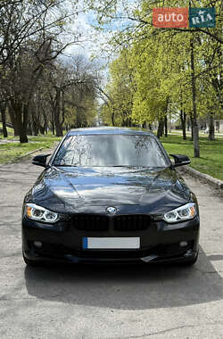 Седан BMW 3 Series 2013 в 