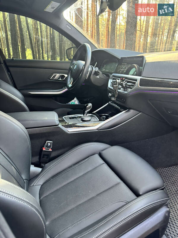 Седан BMW 3 Series 2022 в Полтаві
