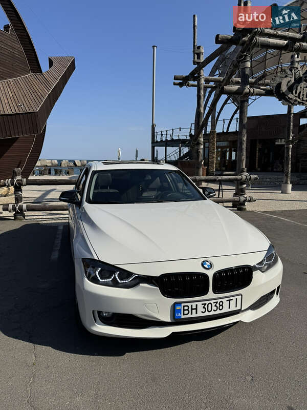 Седан BMW 3 Series 2013 в 