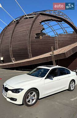 Седан BMW 3 Series 2013 в 