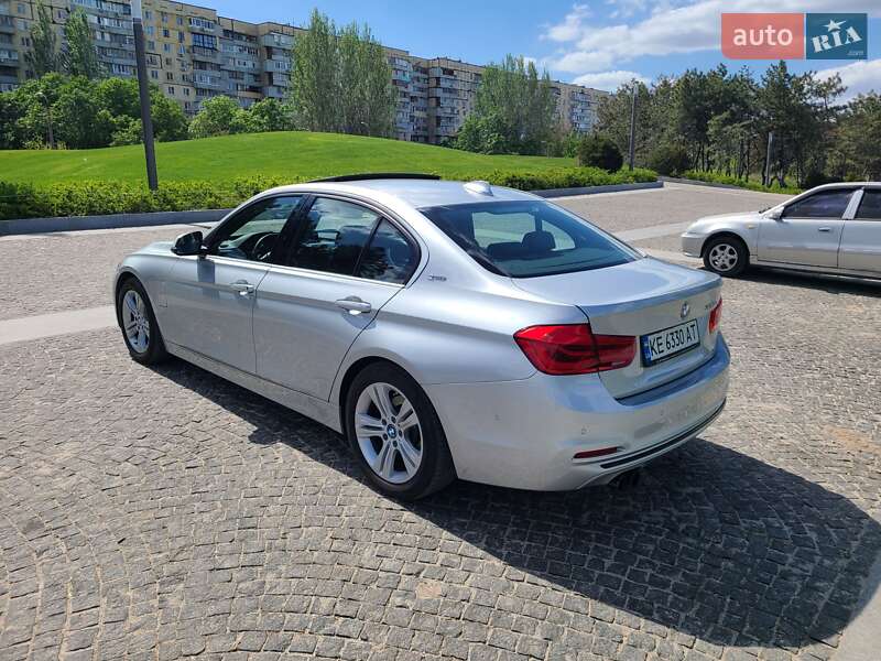 Седан BMW 3 Series 2018 в Дніпрі