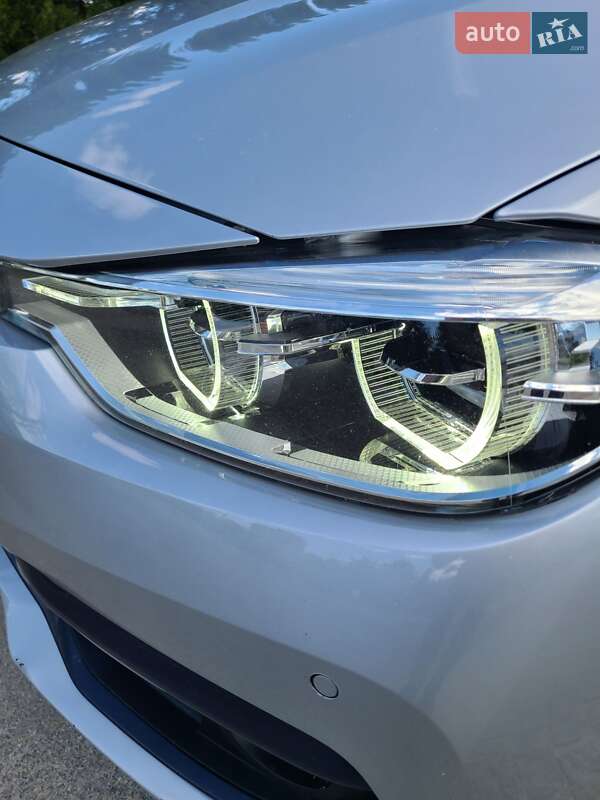 Седан BMW 3 Series 2018 в Дніпрі