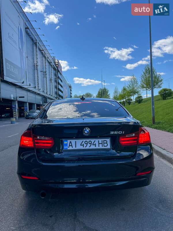 Седан BMW 3 Series 2012 в Києві