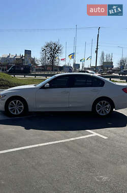 Седан BMW 3 Series 2013 в 