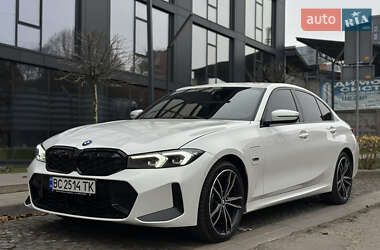 Седан BMW 3 Series 2022 в 