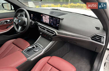 Седан BMW 3 Series 2022 в 