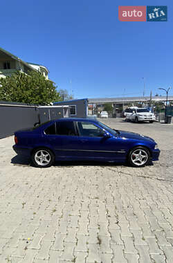 Седан BMW 3 Series 1992 в 