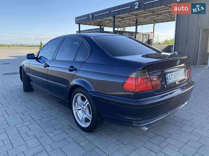 Седан BMW 3 Series 2001 в Рожнятові