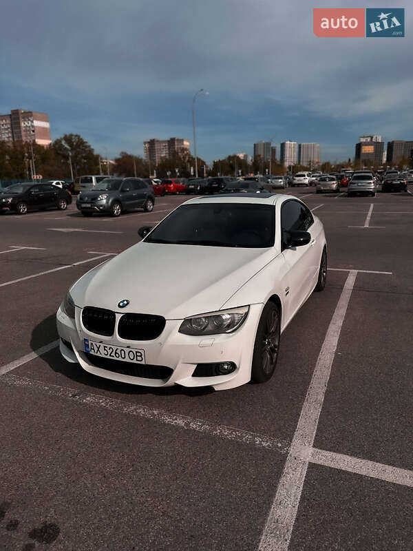 Купе BMW 3 Series 2010 в Киеве фото 7 Купе BMW 3 Series 2010 в Киеве