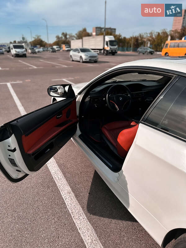 Купе BMW 3 Series 2010 в Киеве фото 20 Купе BMW 3 Series 2010 в Киеве