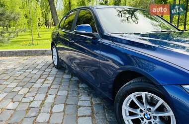 Седан BMW 3 Series 2017 в 