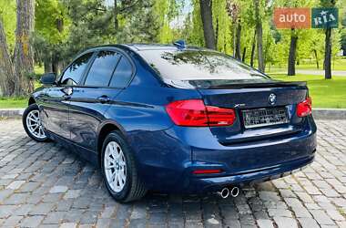 Седан BMW 3 Series 2017 в 