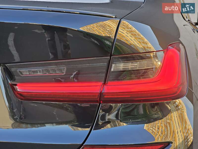 Седан BMW 3 Series 2022 в Киеве