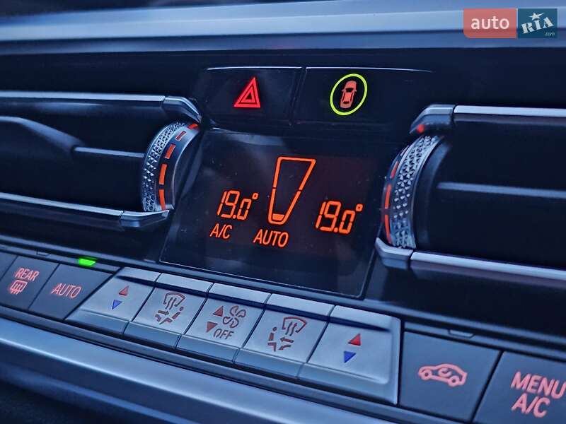 Седан BMW 3 Series 2022 в Киеве