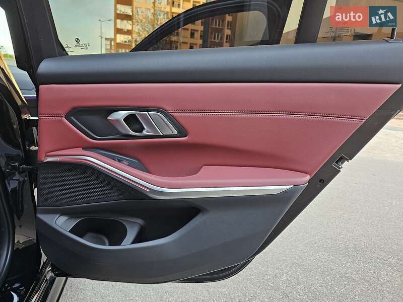 Седан BMW 3 Series 2022 в Киеве