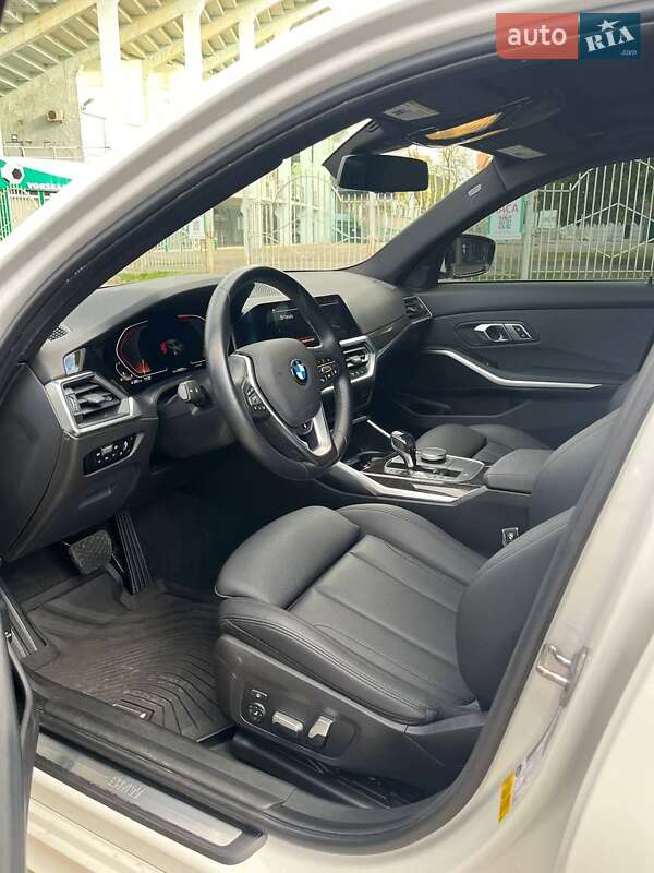 Седан BMW 3 Series 2019 в Полтаве