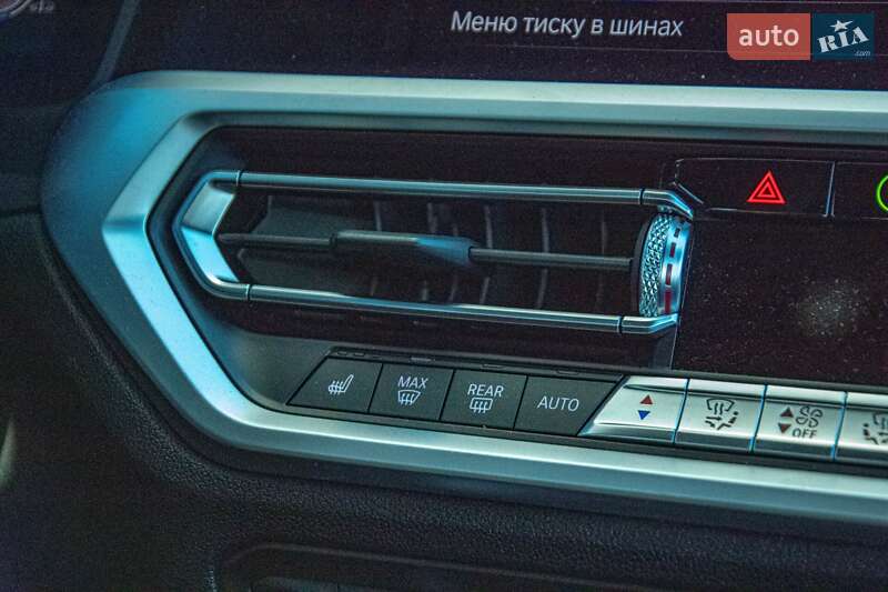 Седан BMW 3 Series 2019 в Киеве