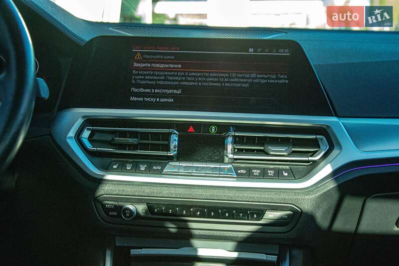 Седан BMW 3 Series 2019 в Киеве