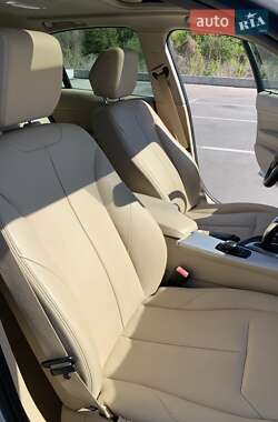Седан BMW 3 Series 2012 в 