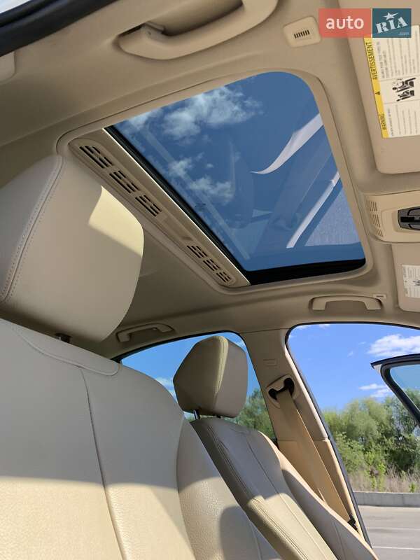 Седан BMW 3 Series 2012 в Києві