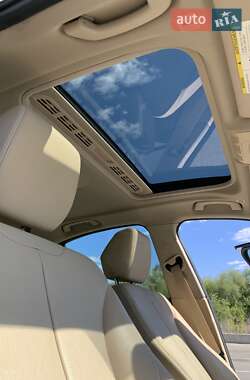 Седан BMW 3 Series 2012 в 