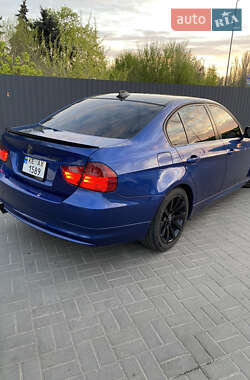 Седан BMW 3 Series 2011 в 