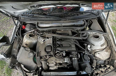 Седан BMW 3 Series 2002 в Соленом