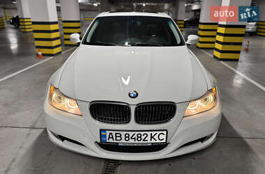 Седан BMW 3 Series 2011 в 