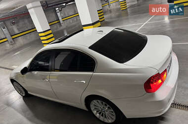 Седан BMW 3 Series 2011 в 