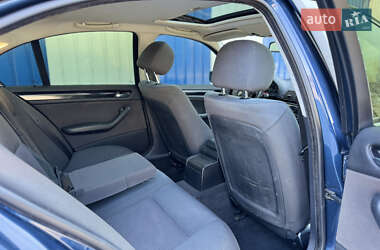 Седан BMW 3 Series 2004 в 