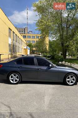 Седан BMW 3 Series 2015 в 