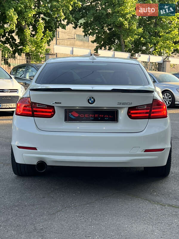 Седан BMW 3 Series 2014 в Одессе