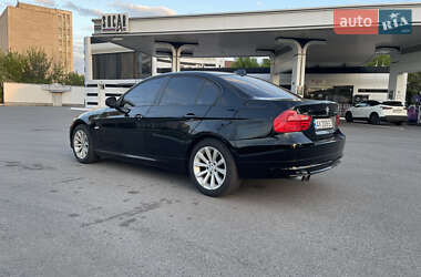 Седан BMW 3 Series 2010 в Харькове