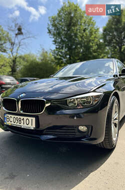 Седан BMW 3 Series 2013 в Львові