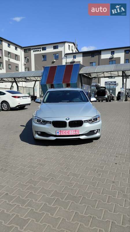 Седан BMW 3 Series 2014 в Киеве