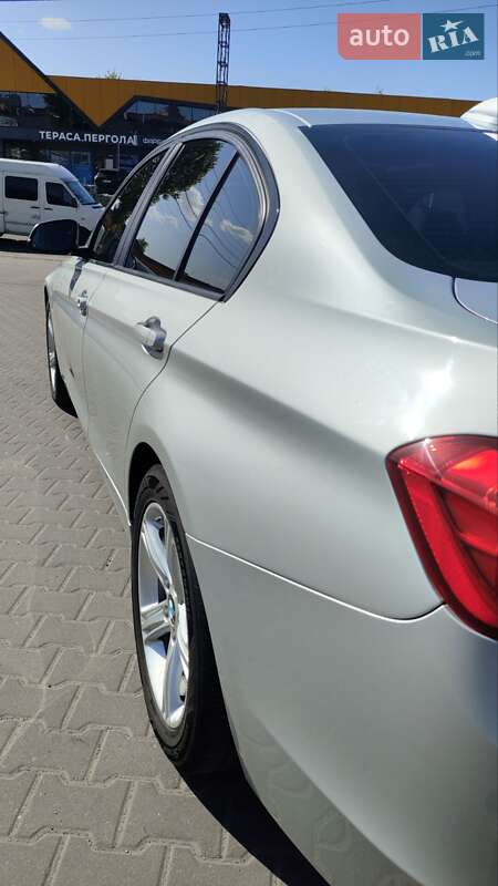 Седан BMW 3 Series 2014 в Киеве